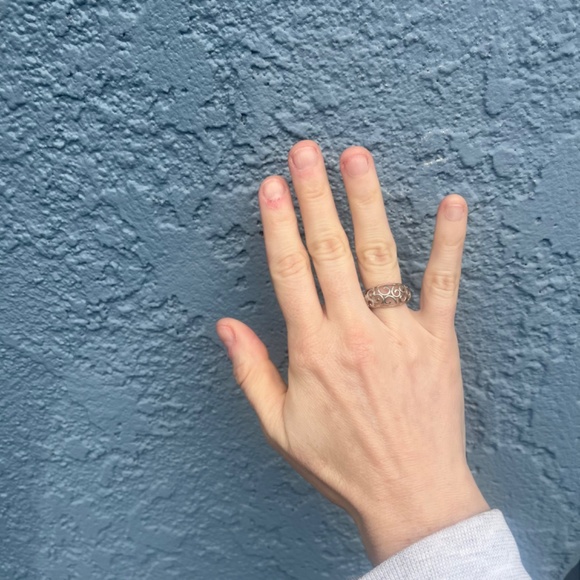 Sterling Silver Dome Band In size 6 3/4 Filigree Swirl Ring - Picture 9 of 10